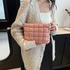 Cloud Embroidery Thread Large-Capacity Casual Pleated Makeup Bag, Convenient Storage Bag, Fashionable Foreign Style Clutch
