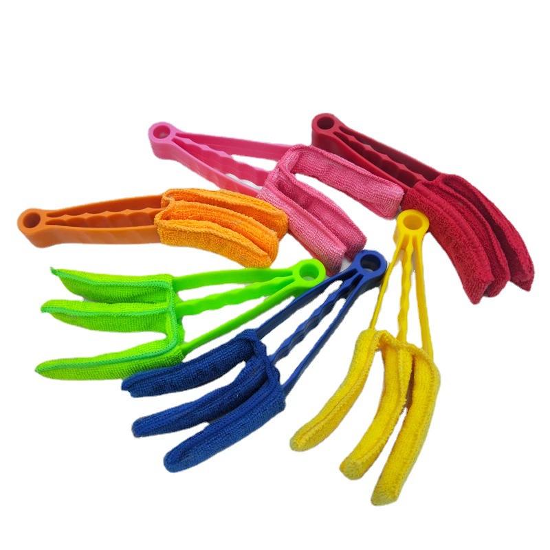 

Cepillo de limpieza multifuncional para rejillas de ventilación y grietas de coche
