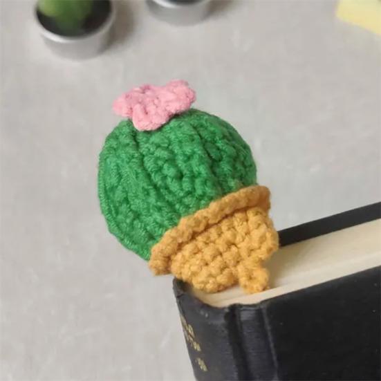 Crochet Cactus Bookmark Hand-crocheted Knitting Bookmark Office Decoration Vibrant Color Party Favors