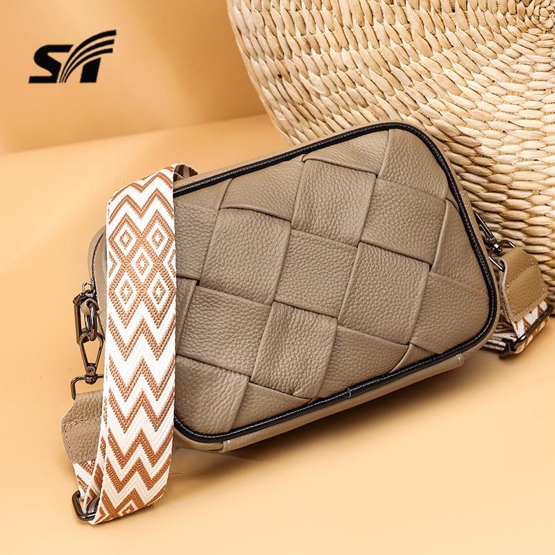 First Layer Cowhide Messenger Bag Women's Niche Versatile Woven Underarm Bag Shoulder Bag Leather Small Square Bag