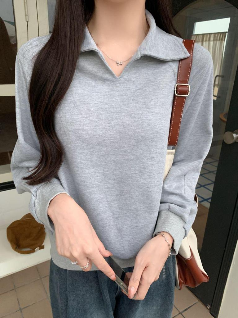 Korean Chic Age-Reducing V-Neck Pullover Sweatshirt - Women's Casual Loose Fit Artistic Top