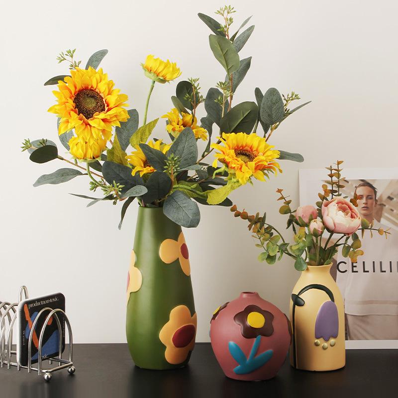 Retro Painted Ceramic Flower Vase Ornament for Living Room or Entryway Decor