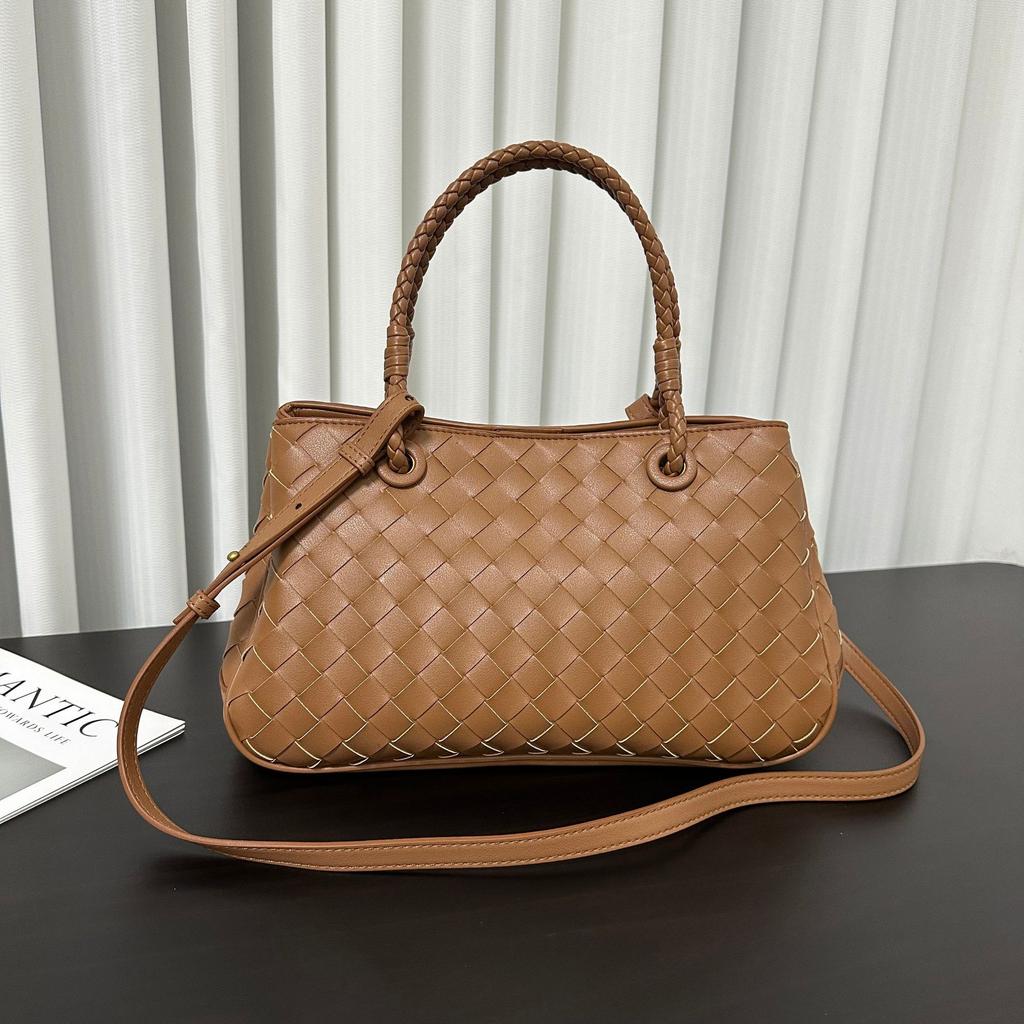 Small Niche Luxury Style New High-quality Vegetable Basket Tote Bag Single Shoulder Commuting Large Capacity Woven Bag Hand-held Diagonal Cross Bag