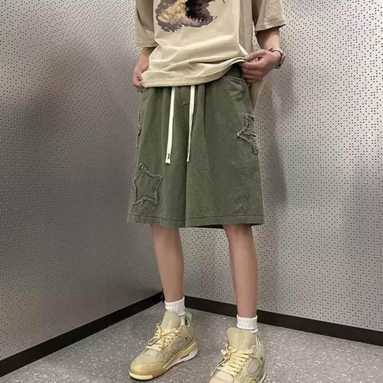 Men Denim Shorts Elastic Waist Adjustable Drawstring Oversized Wide Leg Short Jeans Washed Knee-length Shorts with Tassel Edge Star Patch