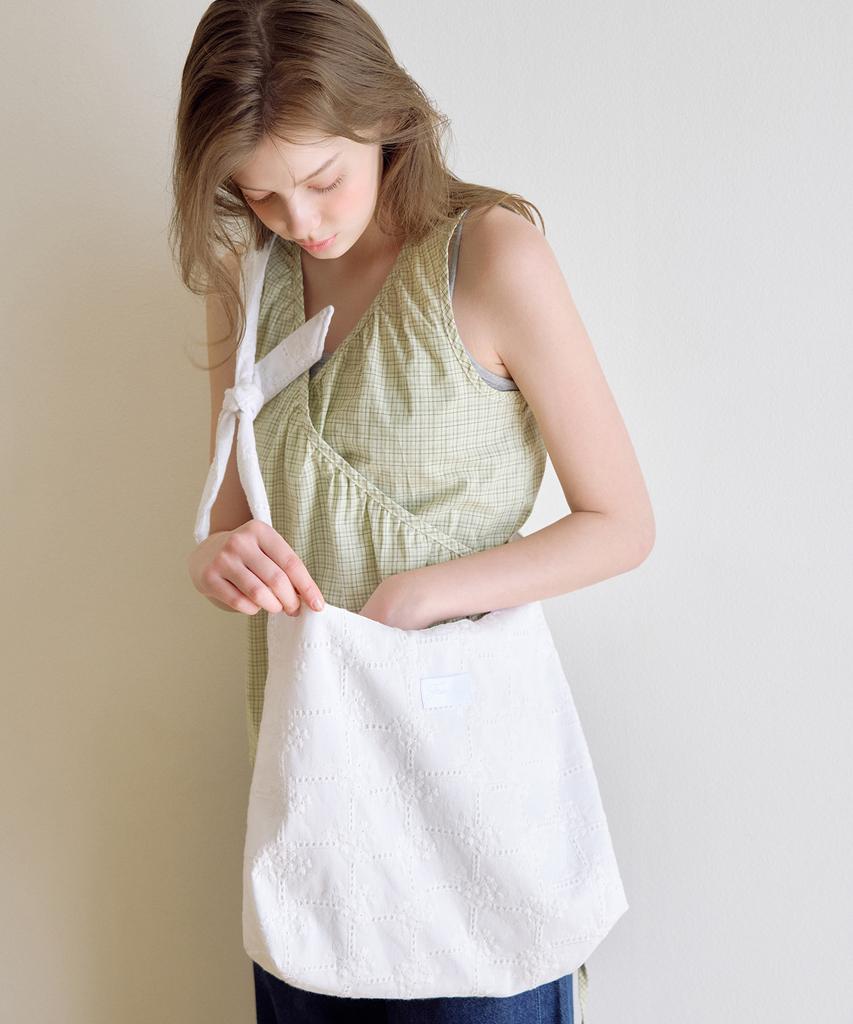 Letter From Moon Double Ribbon Summer Shoulder Bag (White)