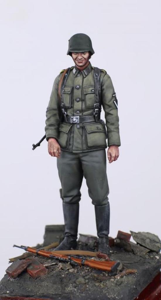 The Body WW2 22nd SS Volunteer Cavalry Division Maria Theresa Soldier 2 Resin Kit TBO35230 1/35 (person)