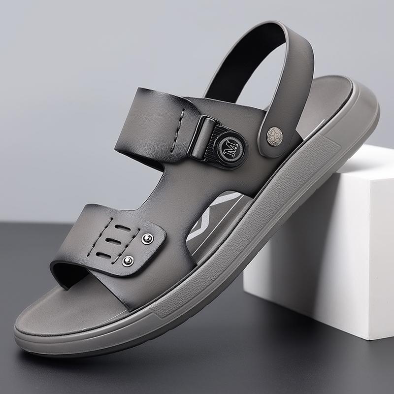 Fashion Men Outdoor Mens Shoes Breathable Male Slippers Casual Footwear Summer New Men's Leather Sandals Luxury Open Toed Beach Sandals
