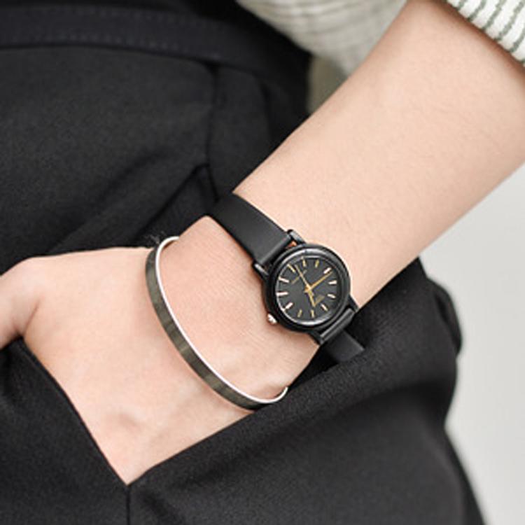 Casio Vintage Series L Three-Hand Life Waterproof Quartz Movement Resin Strap Watch Women watches Black LQ-139EMV-1A
