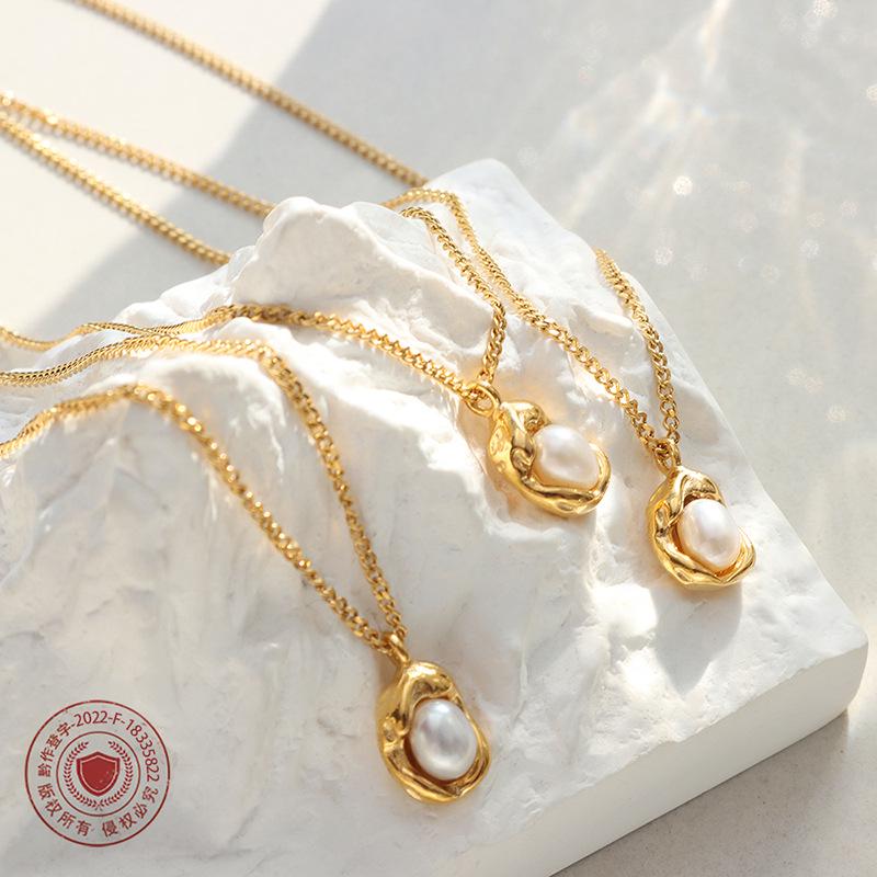 Gold-Plated Titanium Cuban Chain Necklace with Freshwater Pearl Pendant