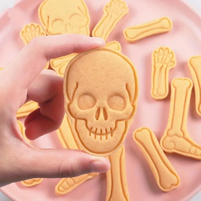 8 ks Kreslený tvar lidské kosti vykrajovátko na sušenky Halloweenová skládačka Fondánová forma na sušenky Tvar těla Lebka Integrované zábavné vykrajovátko na sušenky