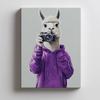 Plakat Lama W Fioletowym Hoodie Z Aparatem Plakat Lama W Fioletowym Hoodie Z Aparatem, 30X40 Cm, Bez Ramy, Płótno Premium Na Blejtramie