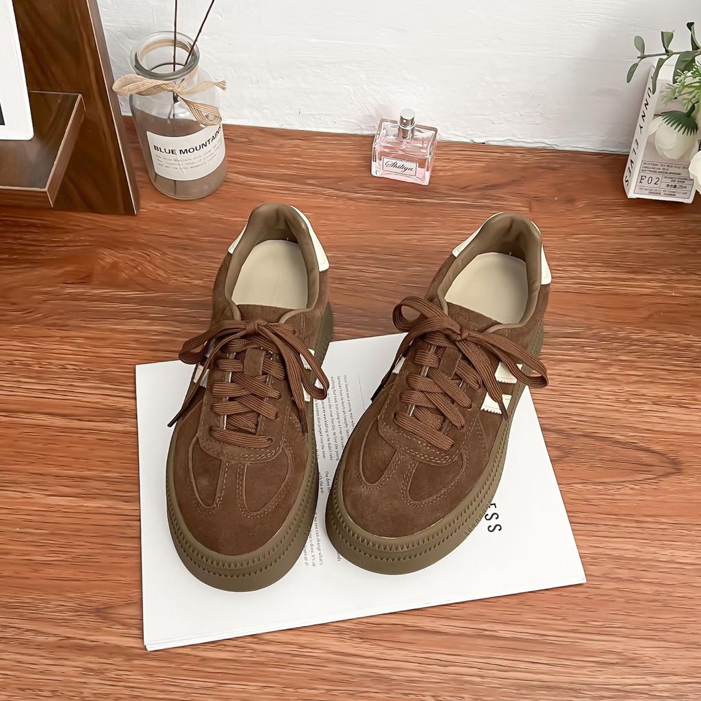 Grape mother spring new retro moral training shoes women's small thick-soled heightening sports shoes versatile flat baseplate shoes