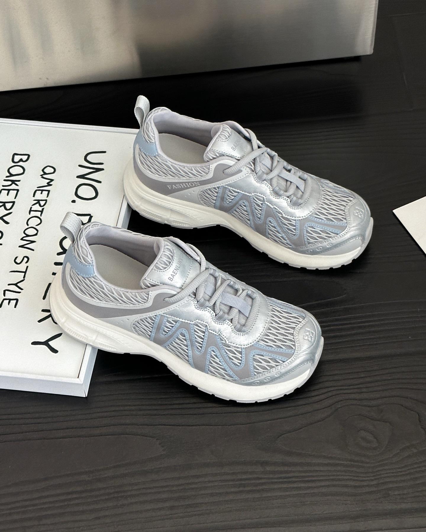 

2025 популярные толстоподошвенные увеличивающие рост маленькие белые туфли женские летние полые дышащие модные универсальные спортивные и повседневные кеды на платформе с юбками 40 синий