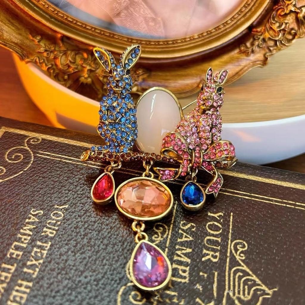 Vintage Classic Women Men Heavy Industry Crystal Brooch Badgeds Middle Style Unisex Rhinestone Exquisite Pin Accessories Gift