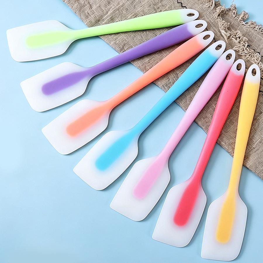 Kitchen Utensil Silicone Scraper, Heat Resistant Baking Spatula Cake Icing Smoother Mixing Tool