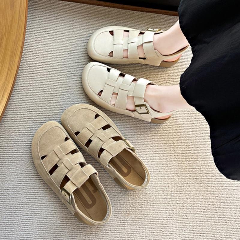Fashion 2025 Summer New Style Hollow Breathable Women Sandals Classical Outside Beach Flat Shoes Colsed Toe Low Heels Women Sandals