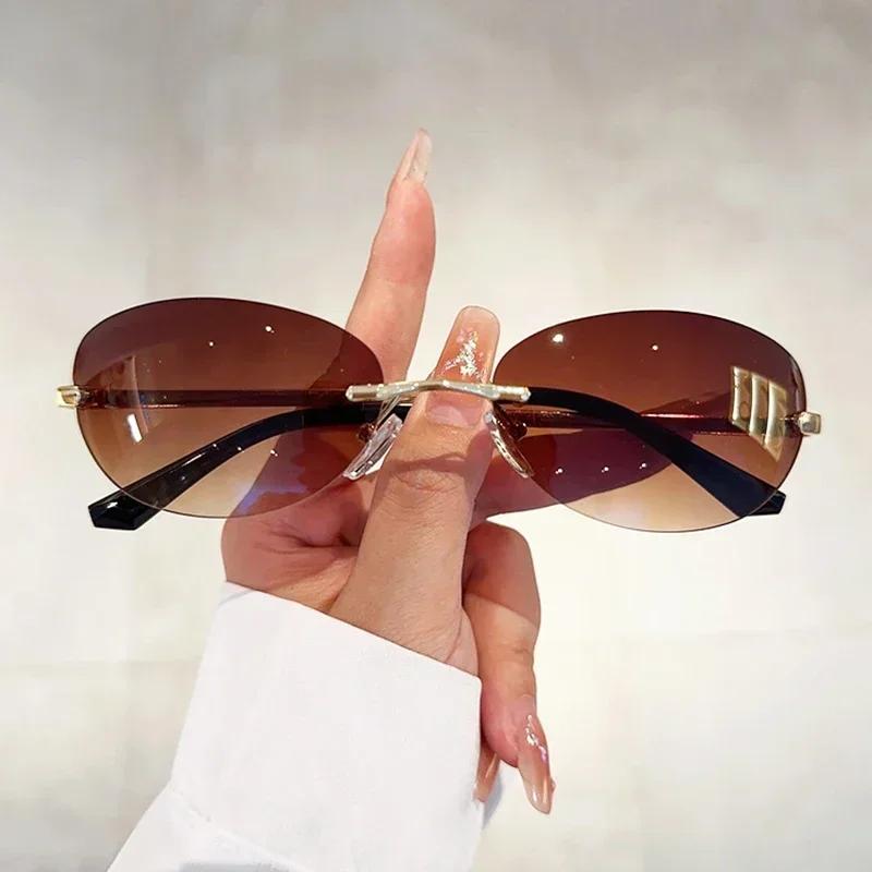 New Luxury  Designer Small Frame Cat Eye Sunglasses Women Vintage Fashion Sun Glasses Popular Punk Ladies Shades UV400