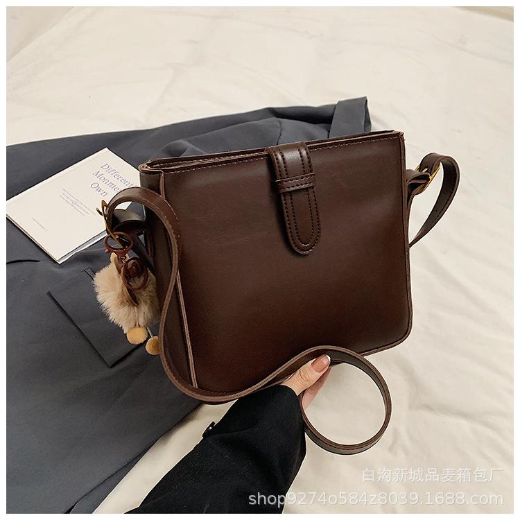 Korean version niche design retro soft leather bucket bag women's 2025 new trendy simple large-capacity shoulder messenger bag