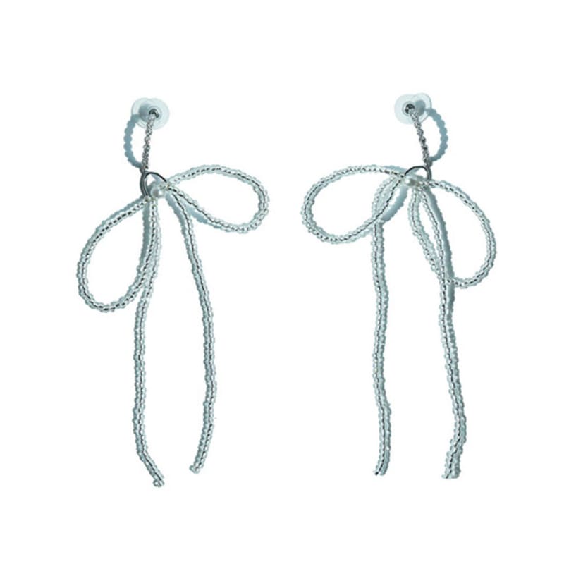 LOVUEE Sparkling Silver bow Earrings