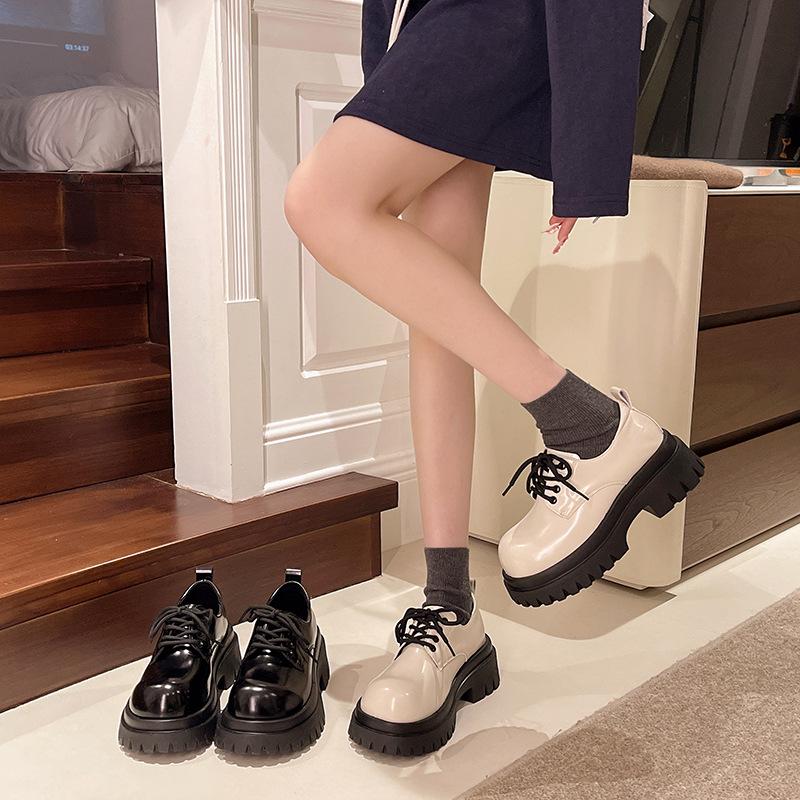 Retro British style platform small leather shoes women's 2025 spring and autumn new round head versatile skirt heightening lace-up single shoes