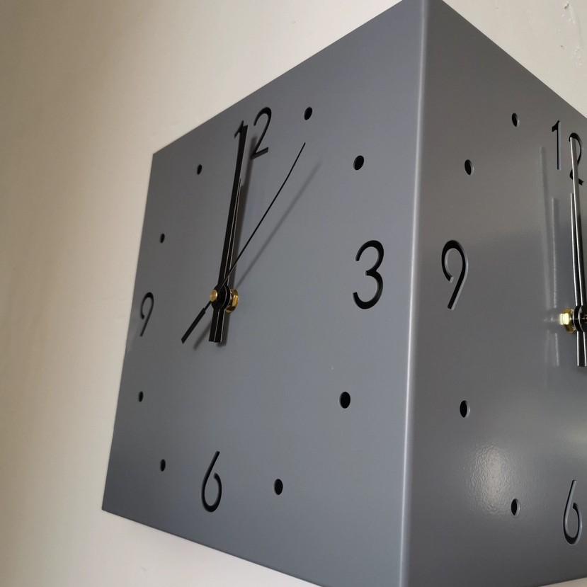 Creative Modern Double-Sided Wall Clock for Living Room – Stylish Corner Design, Minimalist Ins Style