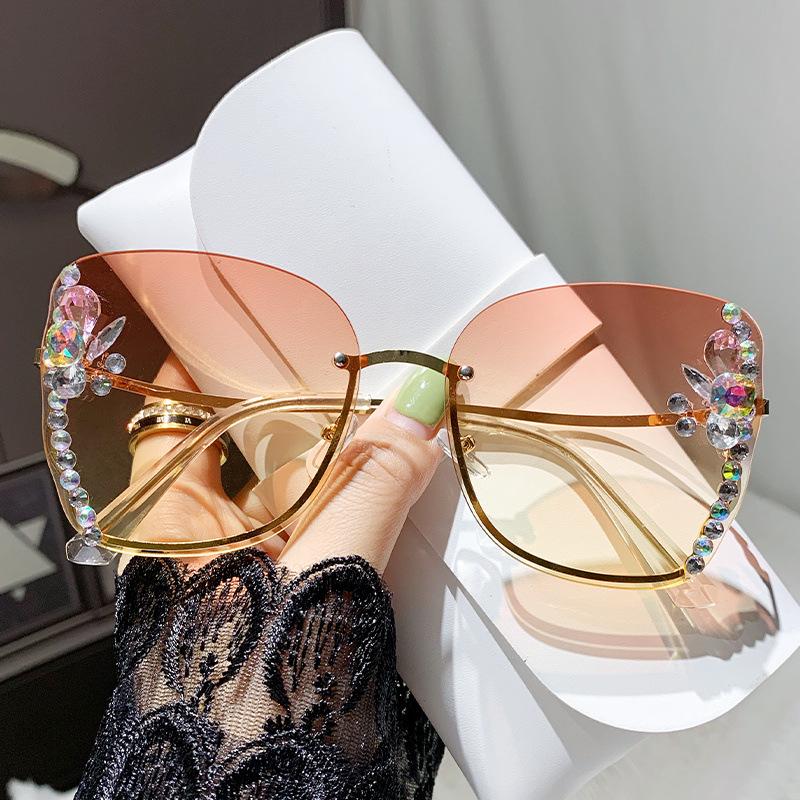 New Women's Cross-Border Fashion Rhinestone Sunglasses - Trendy UV Protection Korean Style
