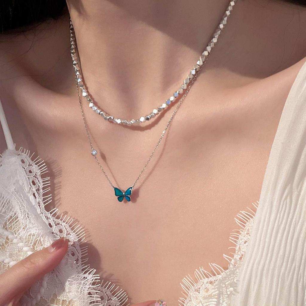 Elegant S925 Sterling Silver Water Drop Necklace - Women's Luxury Niche Design Choker with a Simple, Trendy Style.
