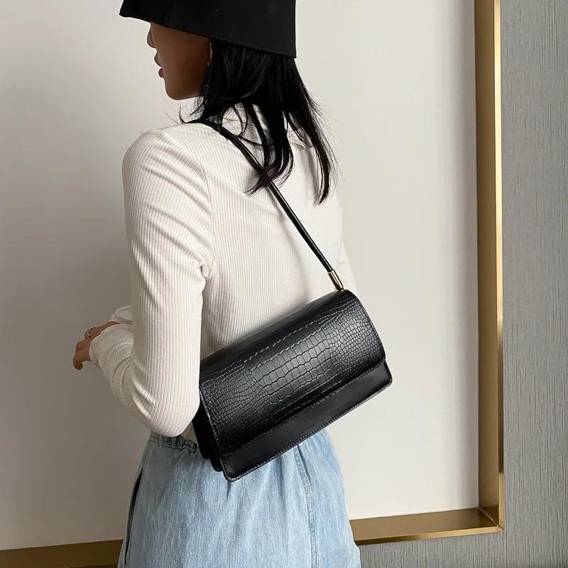 Alligator Pattern Women's Shoulder Bag Small Square Bag Flap Armpit Bag Vintage Handbag New Winter