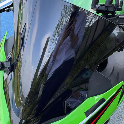 Motocyklové rámy a doplňky – Čelní skla a deflektory proti větru