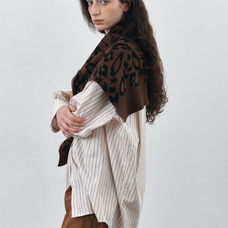 HACIE wool BLENDED LEOPARD SHAWL MUFFLER [MOCHA]
