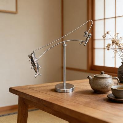 Escultura de Pescador Equilibrado Figura Artística de Pescador Arte Cinético Equilibrio Físico Pescador de Metal Juguete de Escritorio Decoración de Escritorio