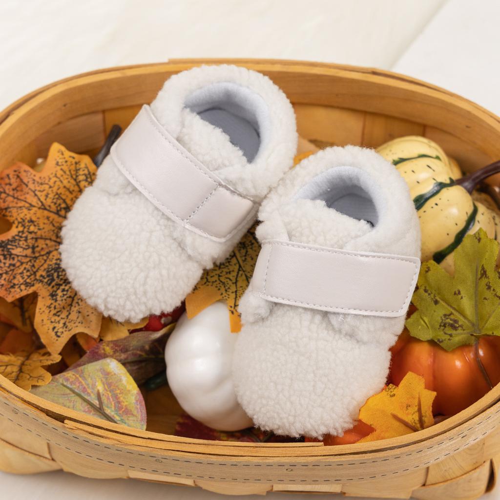 Baby Shoes with Soft Soles and Anti-slip Features for Learning To Walk. Velcro Shoes.