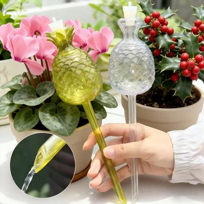 Self Watering Bulb Pineapple Design Automatic Plant Watering Globes Planter Insert Slow-Release Watering Device for Indoor Potted Plants Traveling