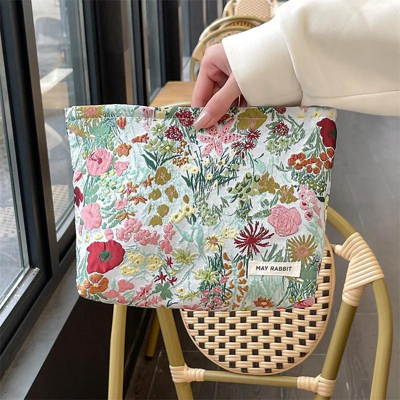 Simple Sweet Pink Flower Embroidered Clutch Cosmetic Bag Makeup Bag Square Canvas Zipper Bag Travel Portable Makeup Organizer