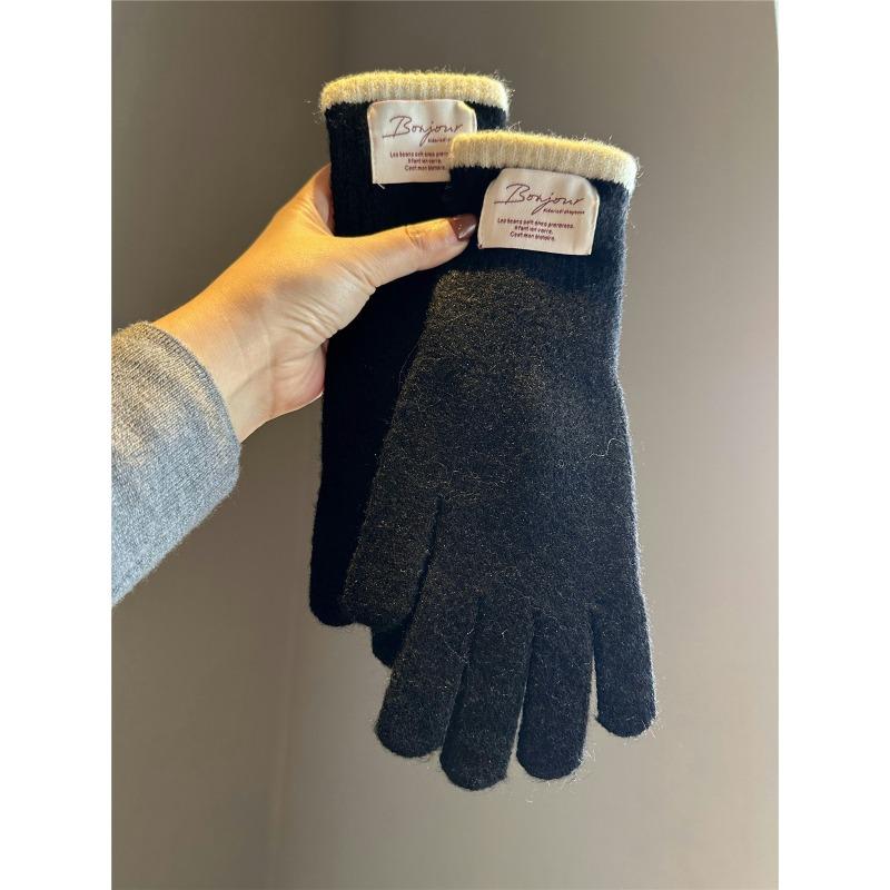 Contrasting color small standard knitted gloves for women, warm and cold-proof for riding in winter, dew fingers can touch the screen