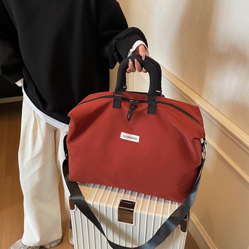 Large Capacity Fitness Bag  Waterproof Sports Gym Bag Portable Luggage for Men Women Short Distance Gym and Travel Bag