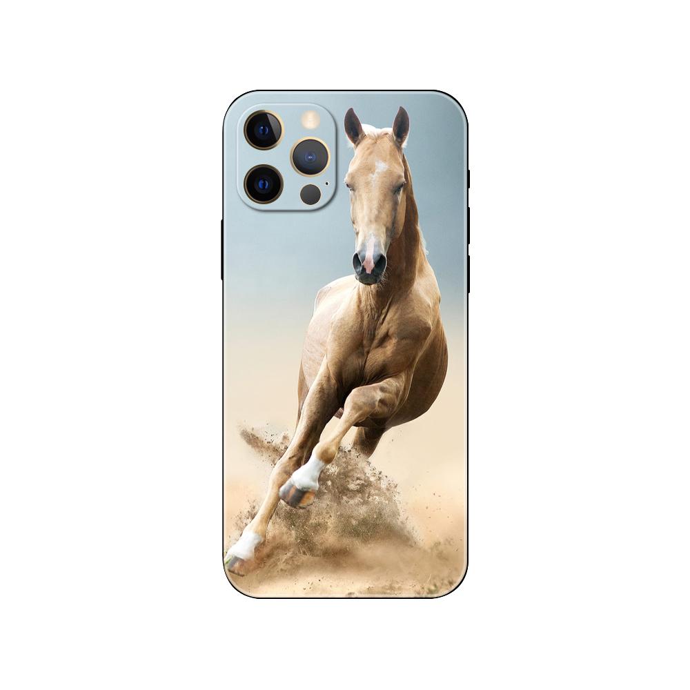Running a Horse In an Animal Pouch Phone Case for Iphone Se 6 6s 7 8 Plus X 10 XR XS 11 12 13 Mini Pro MAX Black Tpu Back Cover