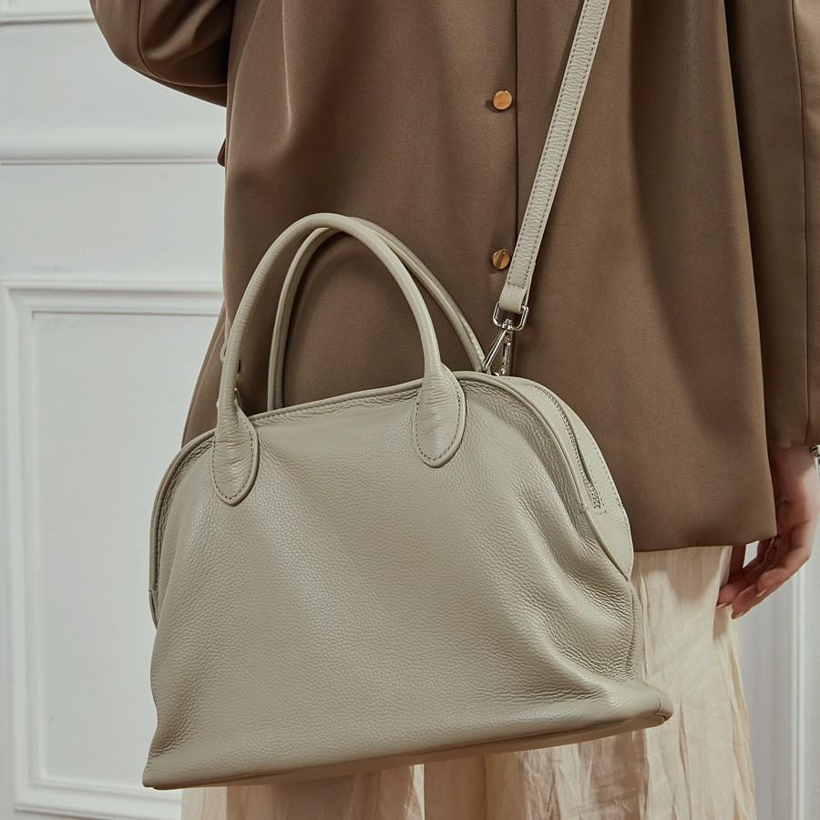 2025 New Bowling Bag Tote Bag Retro Minimalist Style Top Layer Cowhide Handbag Shell Bag Genuine Leather Women's Bag