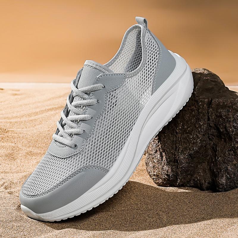 Large size spring and summer new lightweight breathable mesh men's shoes casual sports shoes large mesh running shoes mesh shoes