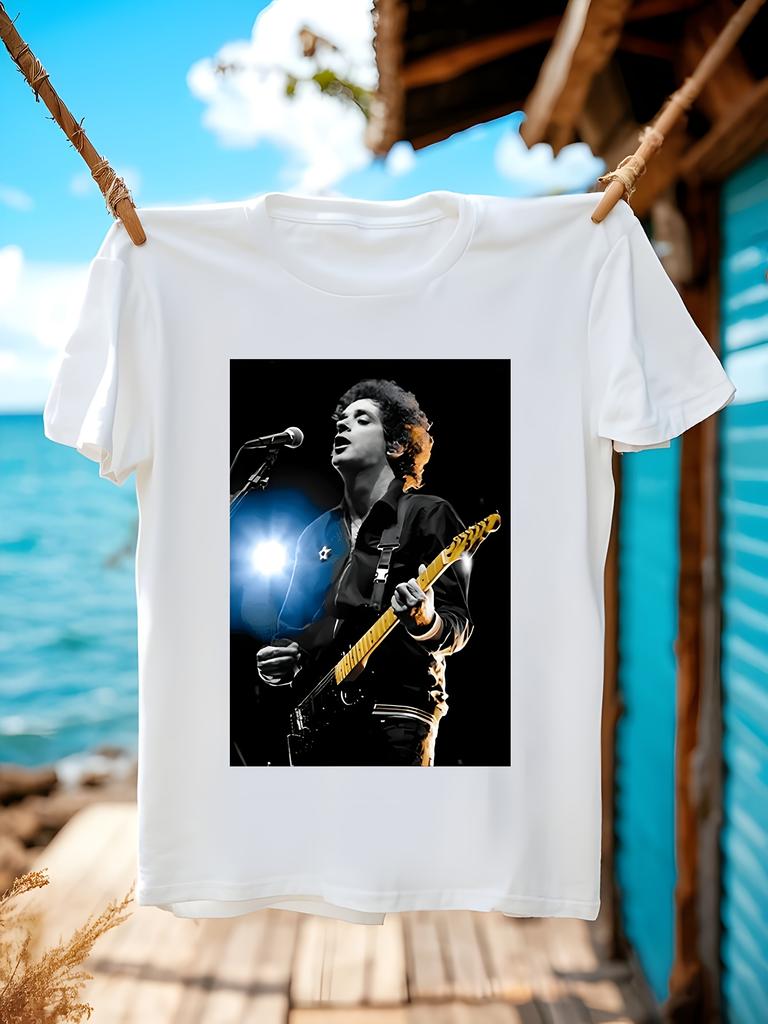 Plus Size Soda Stereo Gustavo Cerati T-shirt - Black Band Graphic Tee with Vibrant Electric Guitarist Print