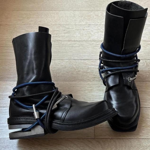 Fashion Black Vintage Ankle Strap Climbing Hook Decorative Short Boots 2025 Autumn New Metal Heels Unisex Mid-Calf Chelsea Punk Boots