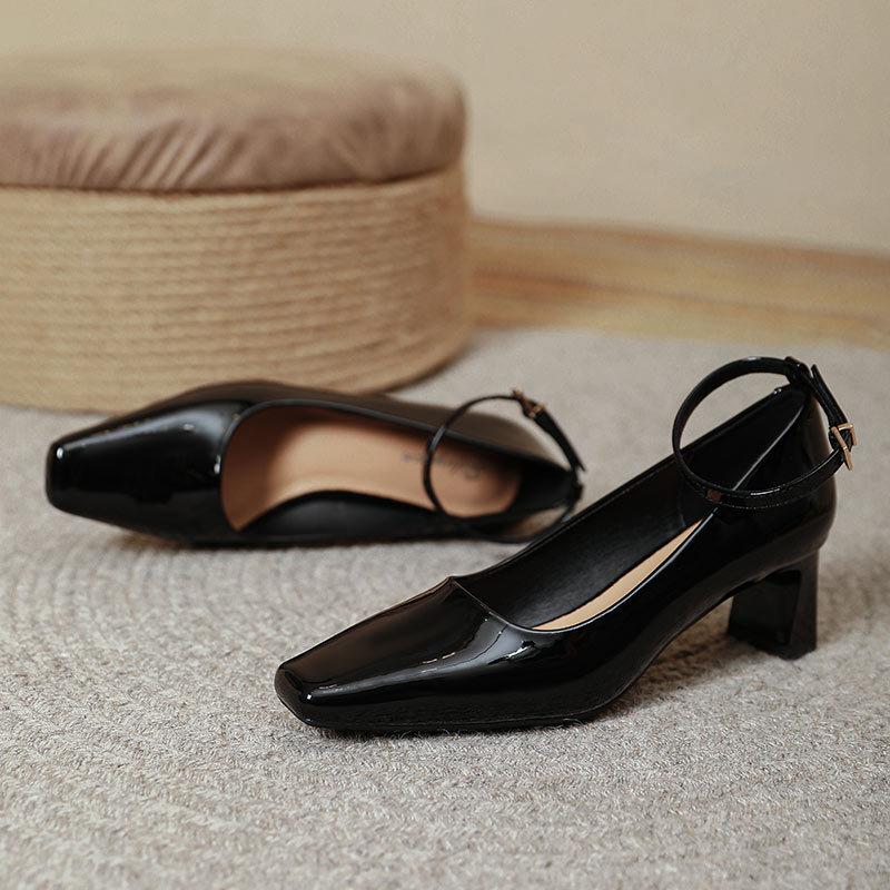 Red High Heels Thick Heel Not Tired Feet 2025 New Temperament OL Dress Professional Work Shoes Square Head Shallow Mouth Single Shoes