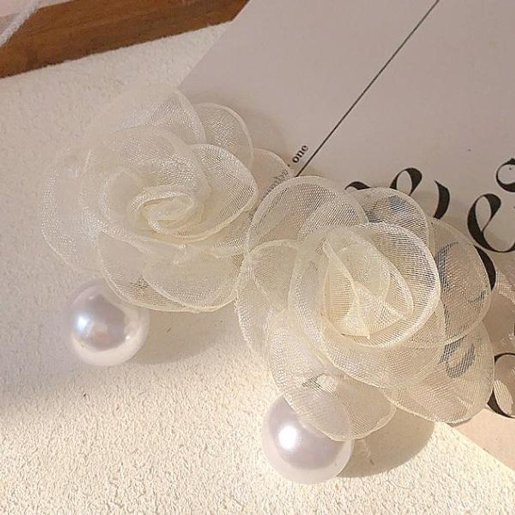 Women's Lace Wedding Rose Pearl Drop Earrings [Silver Needle]