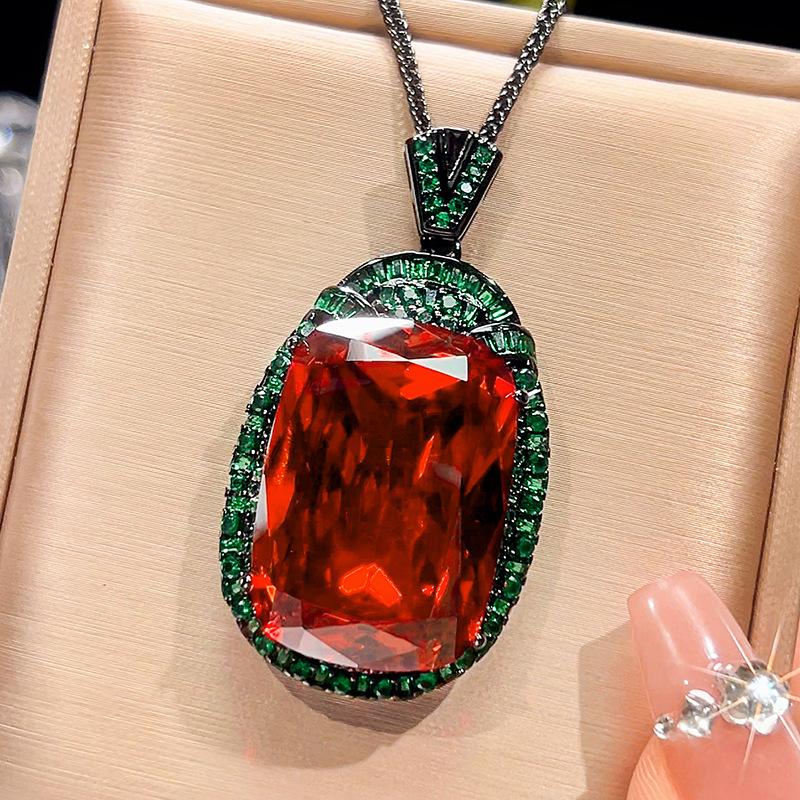 Jewelry Copper Bottom Gold-Plated Simulation Para Green Black Gold Personalized Pendant Necklace Main Stone 20 * 28