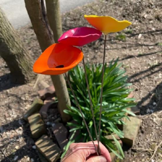 Bee Watering Station Butterfly Puddler Hummingbird Drinking Cup Weather-Resistant Easy To Install Colorful Bee Watering Cup