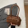 A Fashionable, Simple and Elegant Casual Single-shoulder Bag for Women with A Large Capacity Under The Armpits