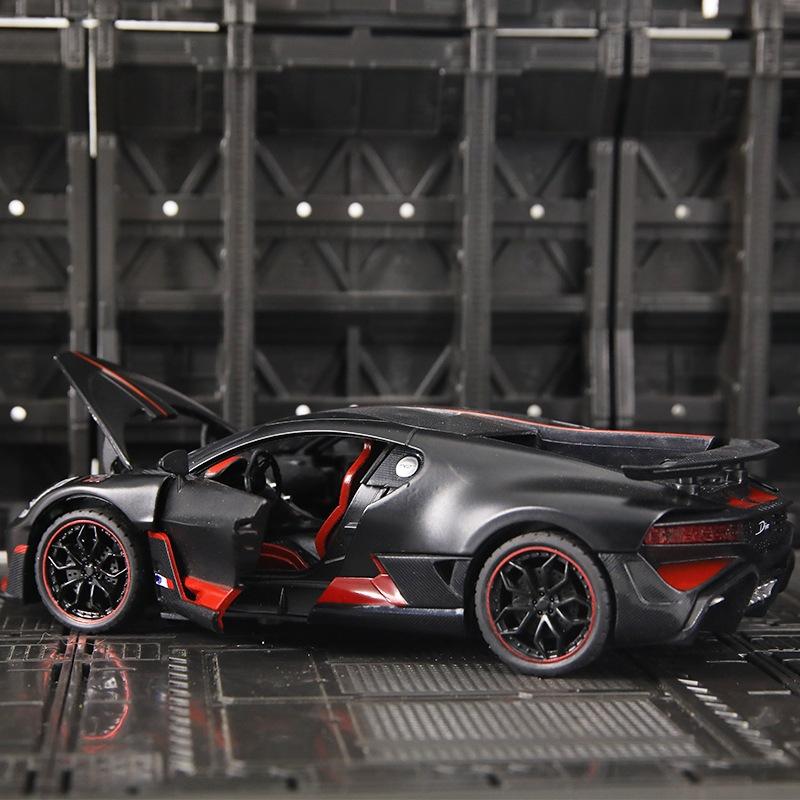 1:Kovové modely aut Bugatti Divo v měřítku 24 pro hračky pro chlapce od 3 do 12 let, stahovací vozidla s hudebními dvířky a kapotou lze otevřít