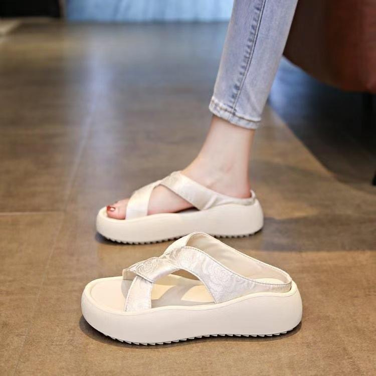 Beyond sandals women's summer wear new thick-soled casual beach sandals lazy fashion one-word drag