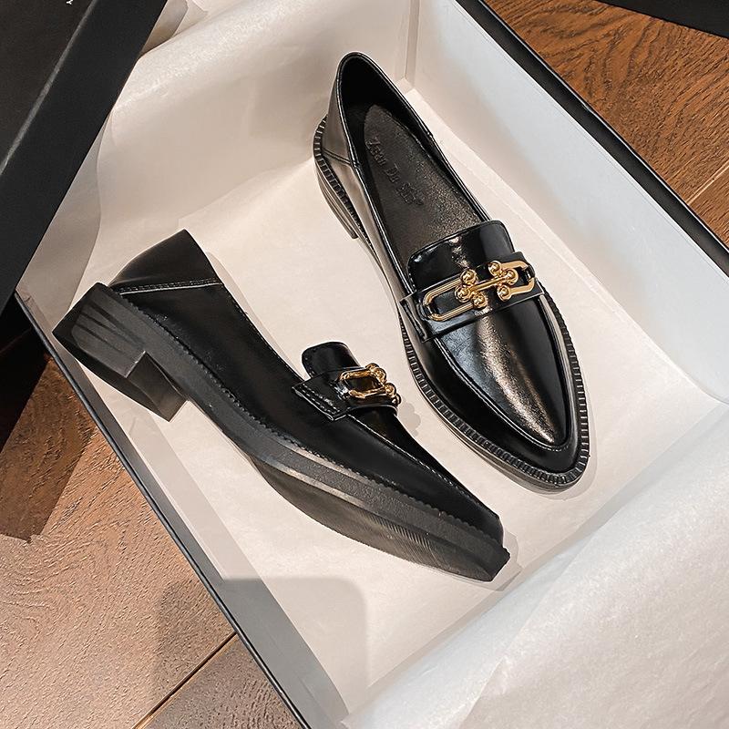 Metall Schnalle Ketten Turnschuhe Frauen Niedrigen Absatz Wohnungen Oxfords Damen Kleine Leder Schuhe Spitz Mocasines Mary Janes Femme