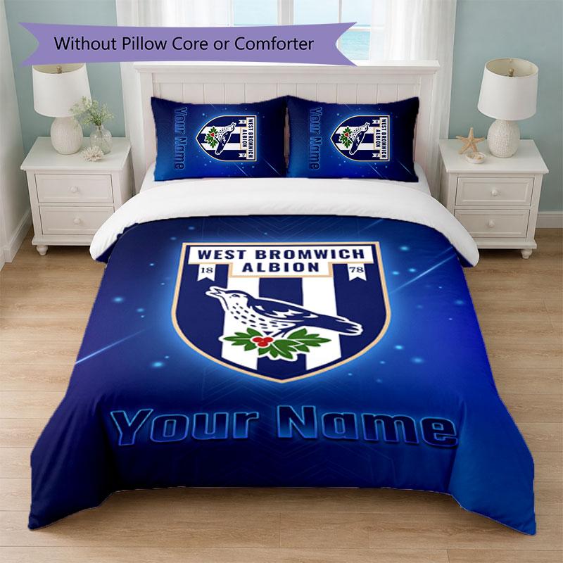 Set Biancheria da Letto Personalizzato West Bromwich Albion FC con Nome Testo 1 Copripiumino + 2 Federe Logo Calcio Regalo Personalizzato per Occasioni Speciali Decorazione Camera da Letto